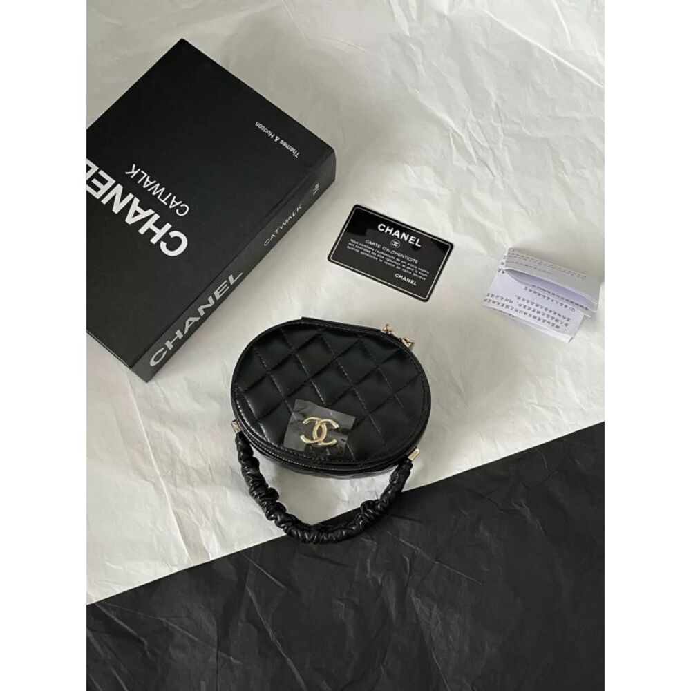 Chanel Women Pre-Loved Bag Brand New Condition